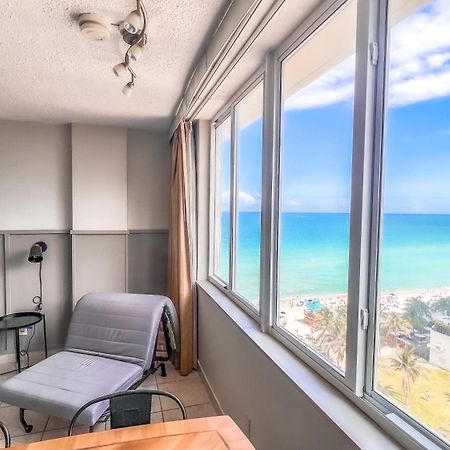 Alojamiento Frente Al Mar Apartment Sunny Isles Beach Bagian luar foto